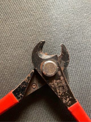 Alicate Cortacables Facom