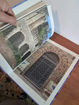 GAUDÍ,ARQUITECTURA DEL FUTUR