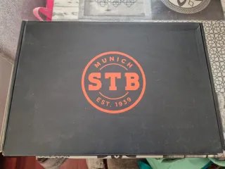 Zapatillas Munich 1939 Beige/Burdeos Talla 44