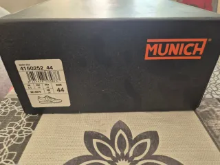 Zapatillas Munich 1939 Beige/Burdeos Talla 44