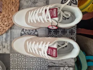 Zapatillas Munich 1939 Beige/Burdeos Talla 44