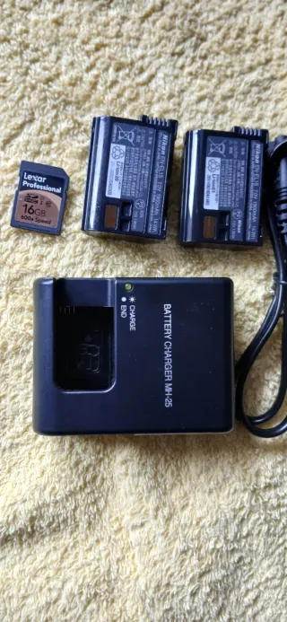 Cámara Nikon D7100 + Tamron 18-200 VC