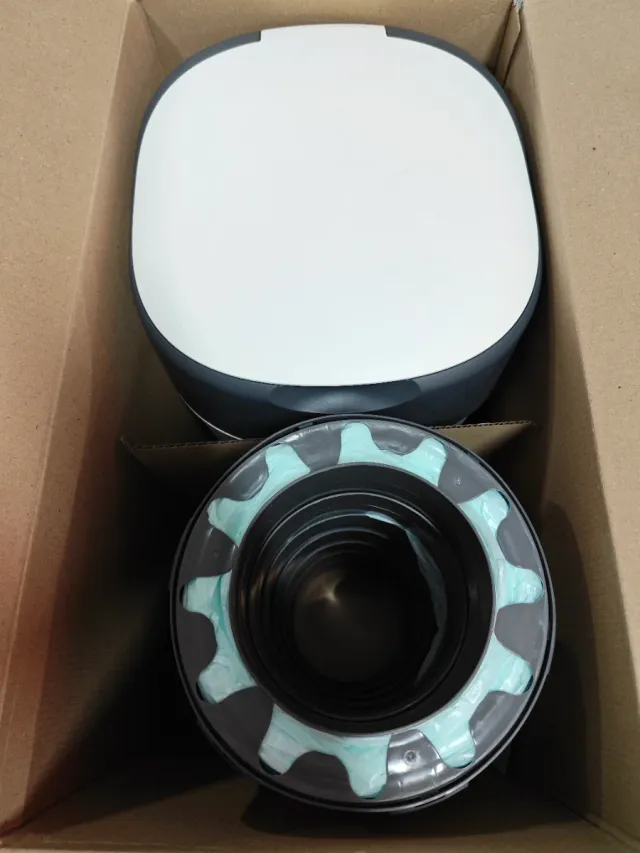 Contenedor de pañales Tommee Tippee Twist & Click