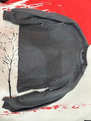 Sudadera gris