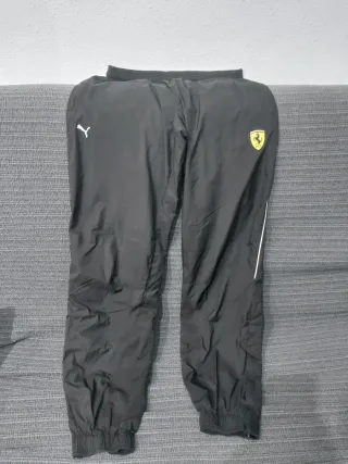 Pantalón chándal Ferrari