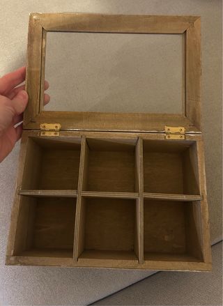 Caja de madera vintage para infusiones