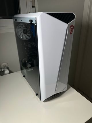 PC Gaming Blanco con RGB
