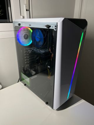 PC Gaming Blanco con RGB