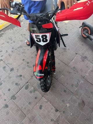 Moto Eléctrica Motocross Xtreme Negra/Roja