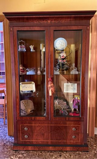 Vitrina de madera clasica