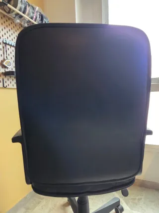 Silla de oficina negra