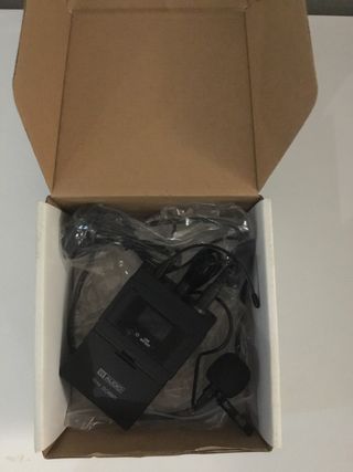 Kit Petaca UHF W AUDIO RM 308P Negro