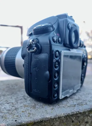 Nikon D800 Full Frame 36.3 mpx + objetivo