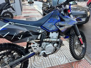 Suzuki DRZ S 400 Enduro Moto
