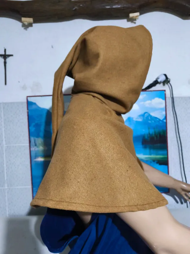 Pellegrina Medievale Marrone