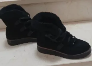 Botas Mustang Piel  para niña o mujer Negras