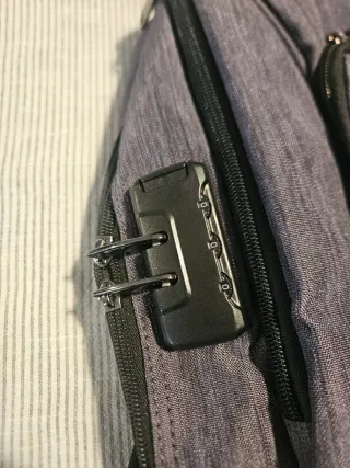 Mochila Vbiger Nueva para Viajes con combinación