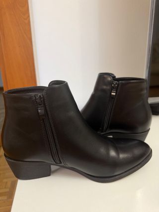 Botines de piel negros Talla 38