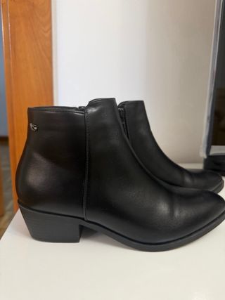 Botines de piel negros Talla 38