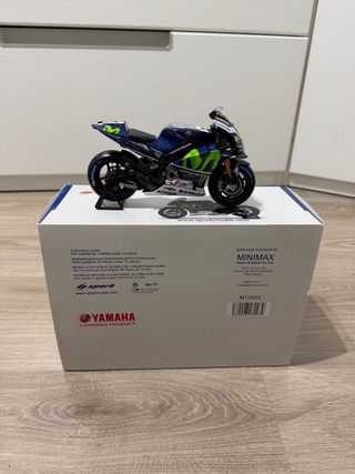 Yamaha YZR M1 Valentino Rossi 2016