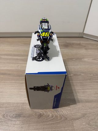 Yamaha YZR M1 Valentino Rossi 2016