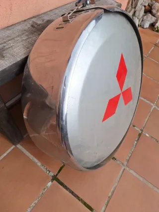 Funda metalica Tapa Cubre rueda Mitsubishi Montero