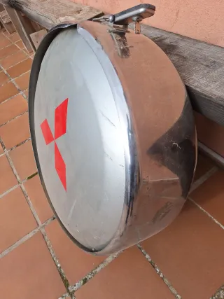 Funda metalica Tapa Cubre rueda Mitsubishi Montero
