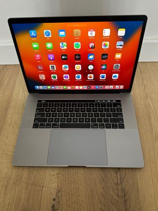 MacBook Pro 15 2017 i7 16GB 500GB SSD Plata