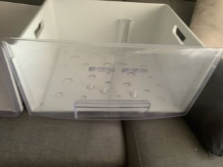 Cajones nevera transparentes. marca Zanussi