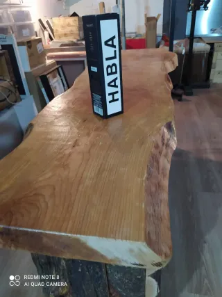 Mostrador artesano de madera