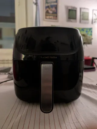 Friggitrice ad aria Russell Hobbs