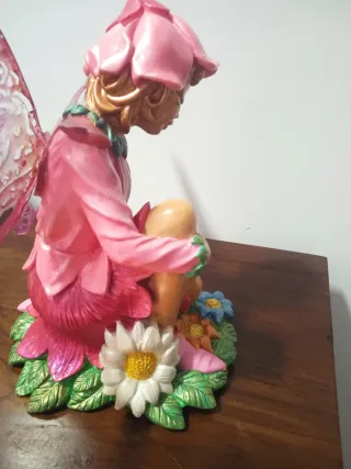 Figura Hada Flores Rosa y Morado