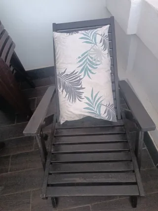 Silla reclinable de madera para exterior