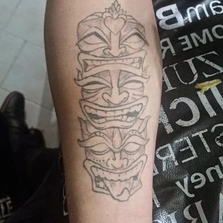 Tatuajes minimalistas a domicilio – Madrid Toledo