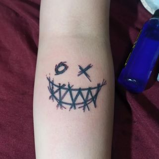 Tatuajes minimalistas a domicilio – Madrid Toledo