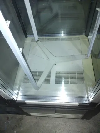 Vitrina expositora refrigerada