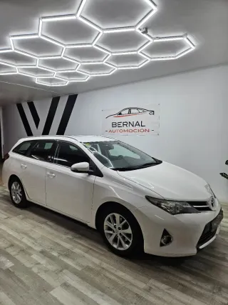 Toyota Auris 2014