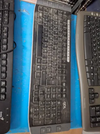 Teclados ADL y Genius - Venta por separado