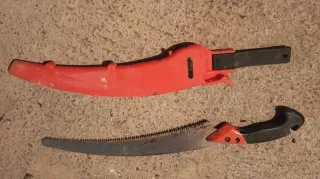 Serrucho con mango y funda de TECNOVAL AGRICOLA