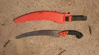 Serrucho con mango y funda de TECNOVAL AGRICOLA