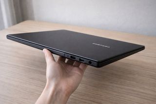 Samsung Galaxy Book 3 14 pulgadas en estado impeca