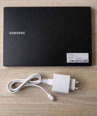Samsung Galaxy Book 3 14 pulgadas en estado impeca