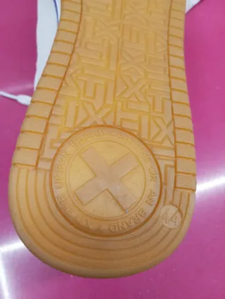 Zapatillas XTI Hombre Blancas y Azules