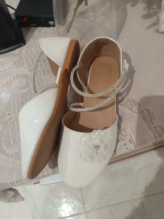 Zapatos blancos niña primera comunión