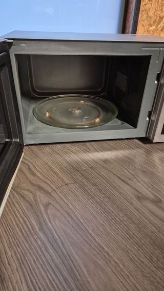 Microondas con Grill Taurus MW2591XDG - 900W/1000W