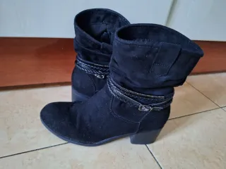 Botines negros talla 37
