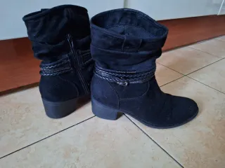 Botines negros talla 37