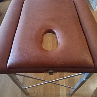 Camilla plegable ecopostural con funda.