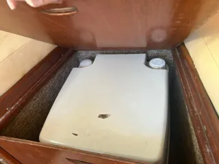 Velero blanco en buen estado