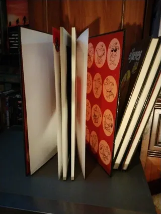 Comics el jueves. Lote de 4 comics